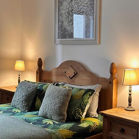 City Centre Apartment Next To Bus And Train Station Inverness Esterno foto