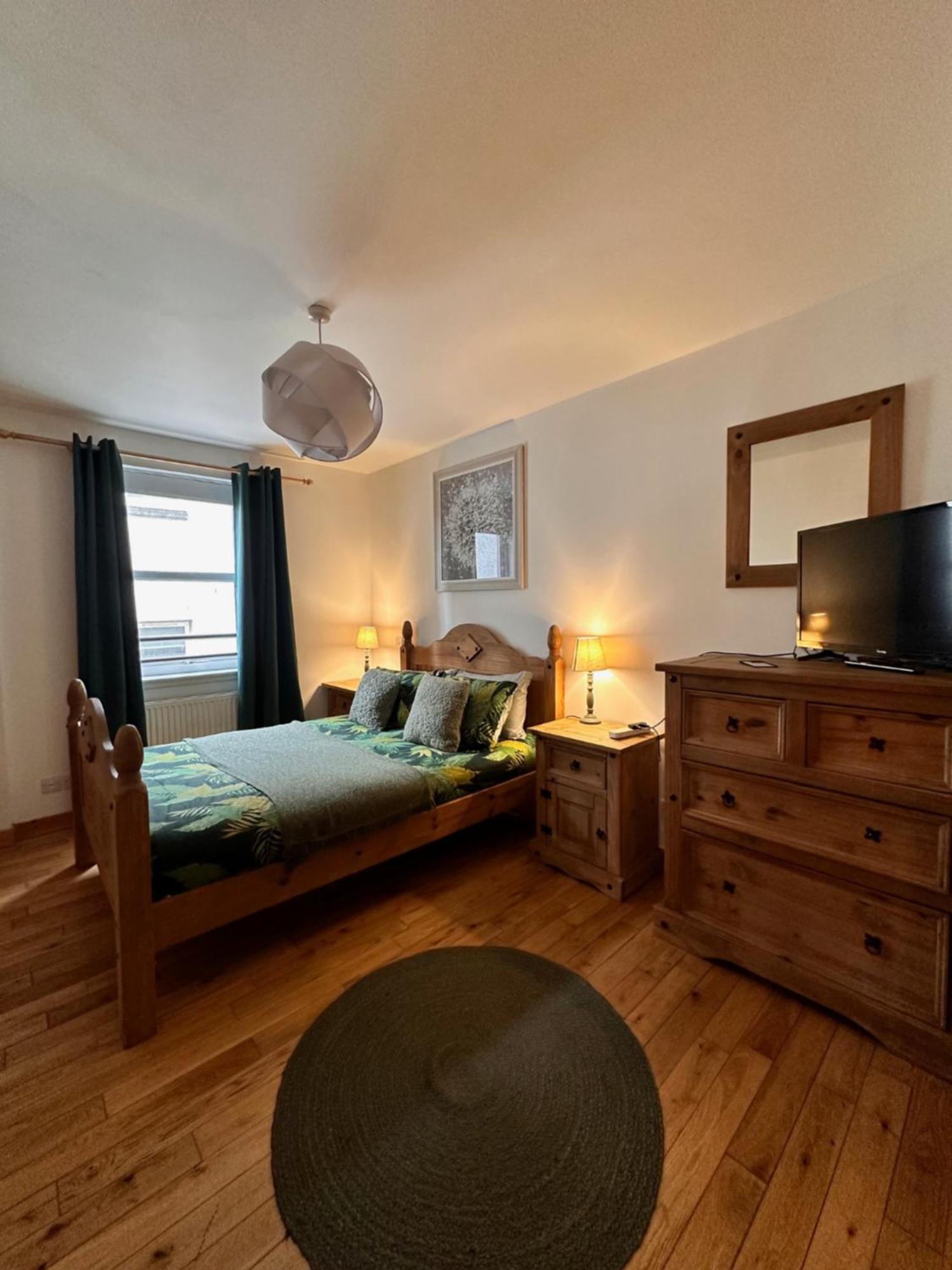 City Centre Apartment Next To Bus And Train Station Inverness Esterno foto