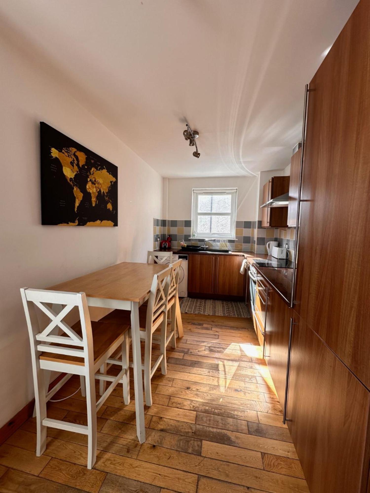 City Centre Apartment Next To Bus And Train Station Inverness Esterno foto
